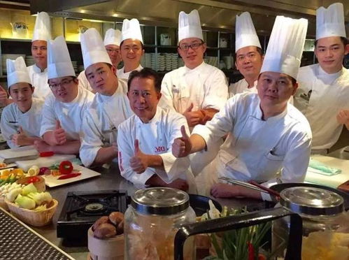 丰盛良食 国际名厨甄文达现场授技，珊珊18秒速拆鸡展现厨艺精髓